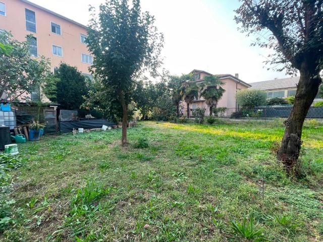Terreno in vendita a Azzano San Paolo, Bergamo