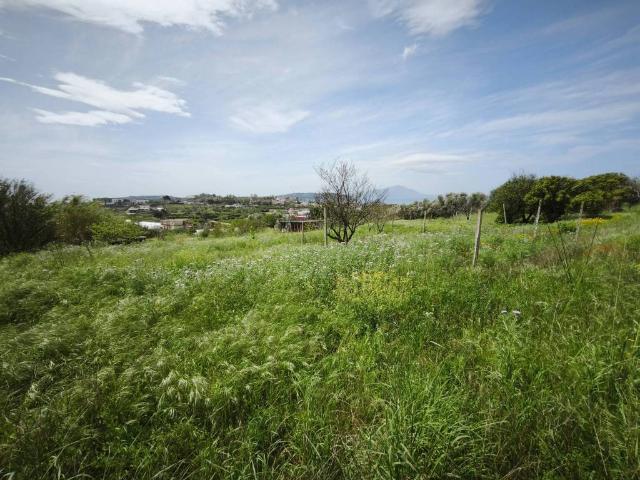 Terreno in vendita a Bacoli, Campania