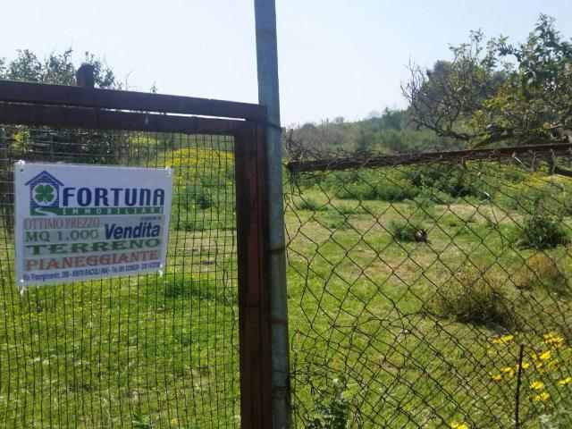 Terreno in vendita a Bacoli, Campania