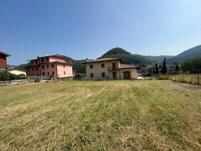 Terreno in vendita a Badia Calavena, Veneto