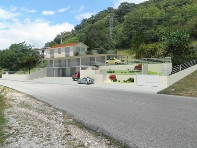 Terreno in vendita a Badia Calavena, Veneto