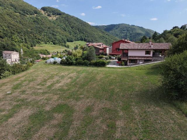 Terreno in vendita a Badia Calavena, Veneto