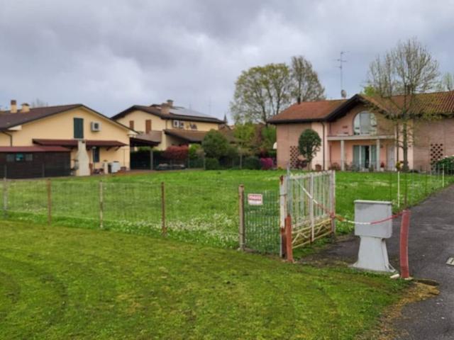Terreno in vendita a Bagnacavallo, Reggio Emilia