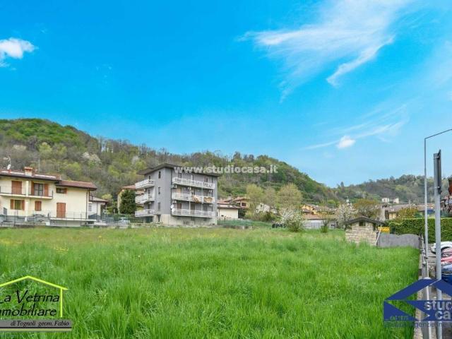 Terreno in vendita a Bagnatica, Lombardia