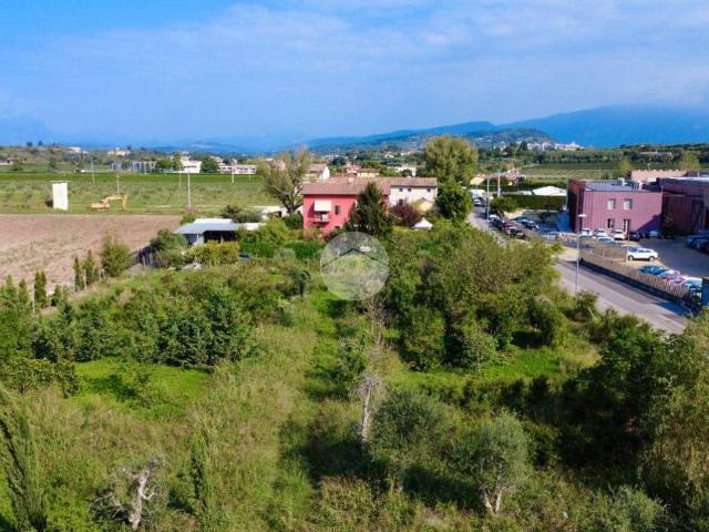 Terreno in vendita a Bardolino, Veneto