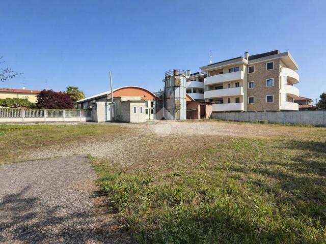 Terreno in vendita a Barlassina, Lombardia