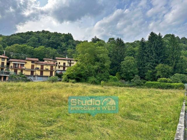Terreno in vendita a Barni, Lombardia
