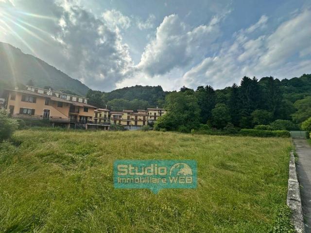Terreno in vendita a Barni, Lombardia