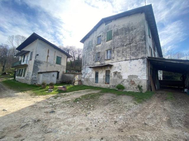 Terreno in vendita a Barzago, Lombardia