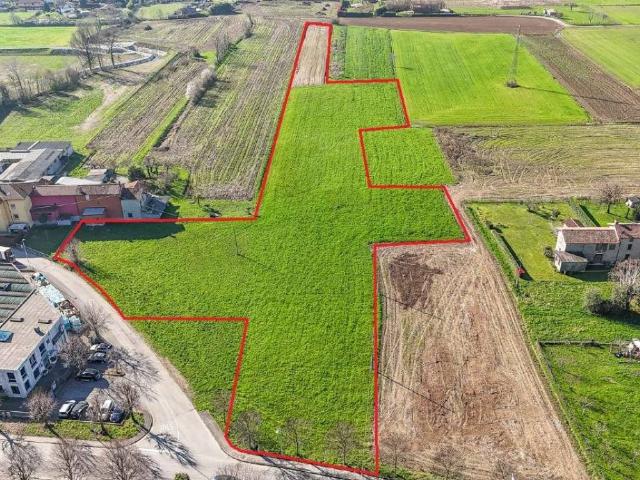 Terreno in vendita a Barzana, Lombardia