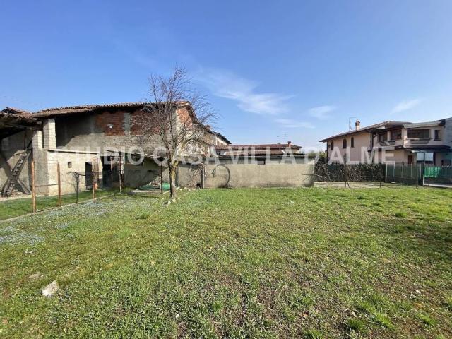 Terreno in vendita a Barzana, Lombardia