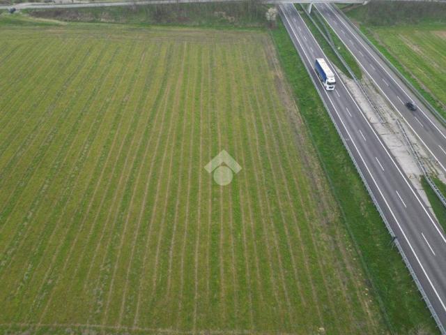 Terreno in vendita a Bassano Bresciano, Lombardia