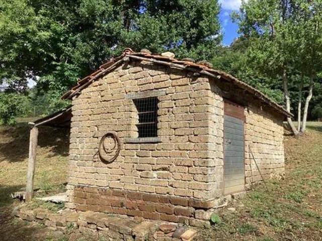 Terreno in vendita a Bassano Romano, Lazio