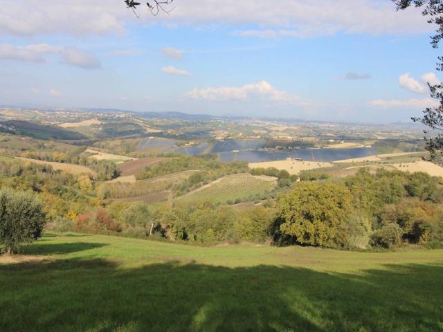 Terreno in vendita a Bellante, Abruzzo