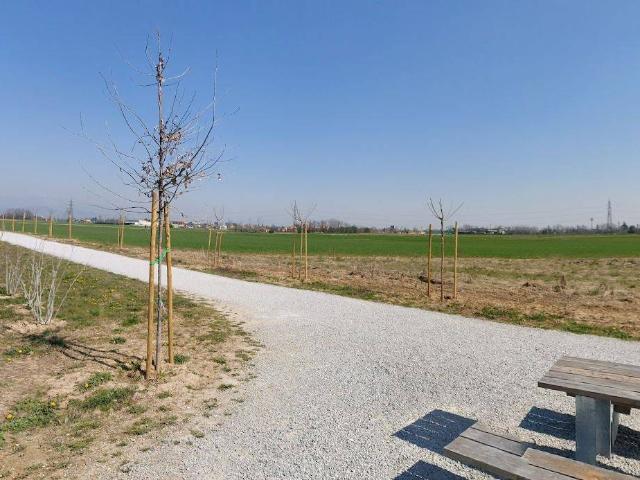 Terreno in vendita a Bellusco, Lombardia