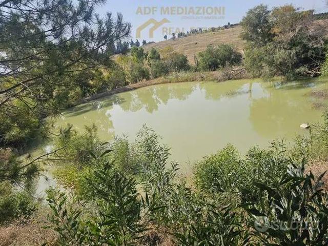 Terreno in vendita a Belpasso, Sicilia