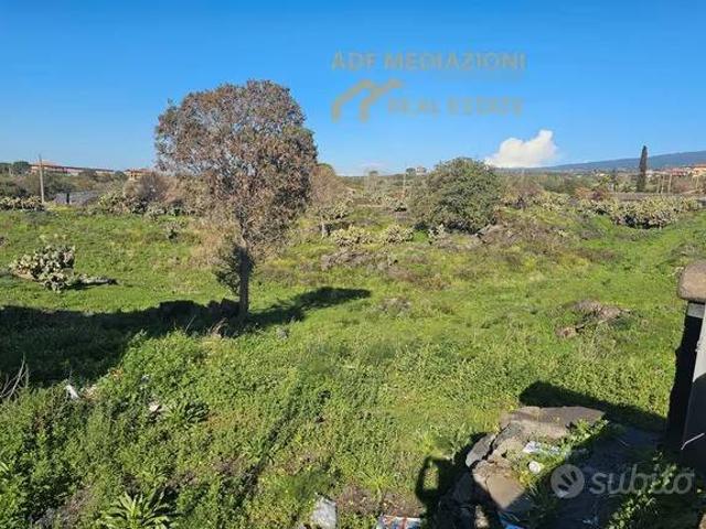Terreno in vendita a Belpasso, Sicilia