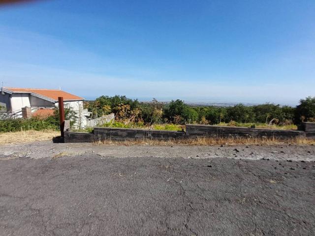 Terreno in vendita a Belpasso, Sicilia
