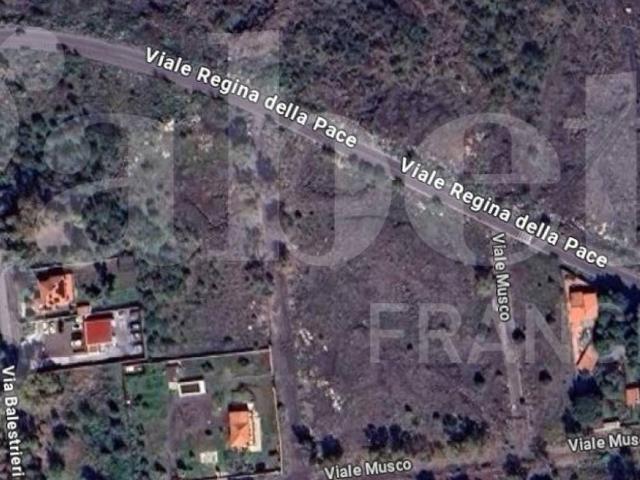 Terreno in vendita a Belpasso, Sicilia