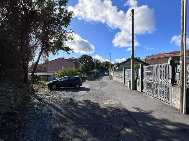 Terreno in vendita a Belpasso, Sicilia