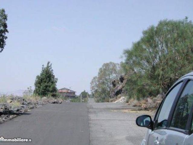 Terreno in vendita a Belpasso, Sicilia