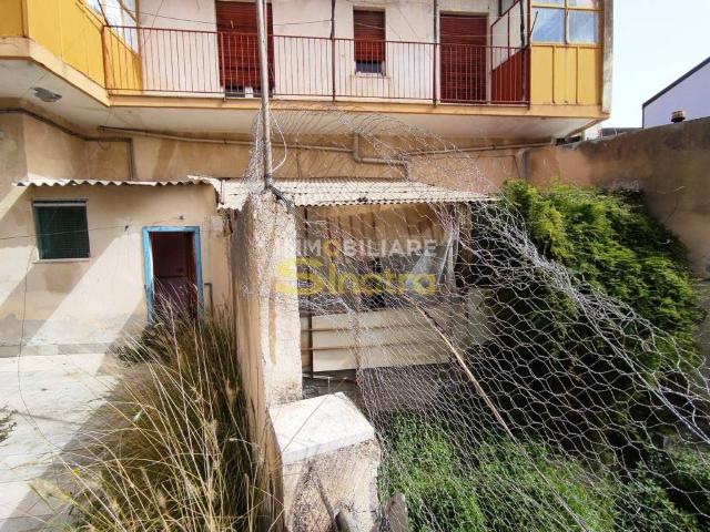 Terreno in vendita a Belpasso, Sicilia