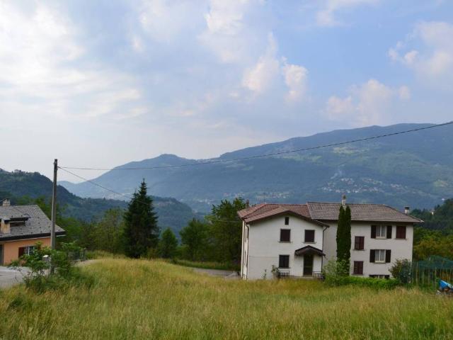 Terreno in vendita a Milano, Berbenno