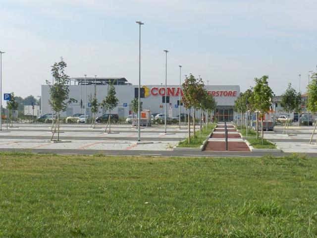 Terreno in vendita a Bernareggio, Lombardia