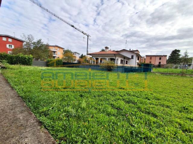 Terreno in vendita a Montesiro, Besana in Brianza