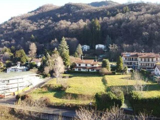 Terreno in vendita a Besano, Varese