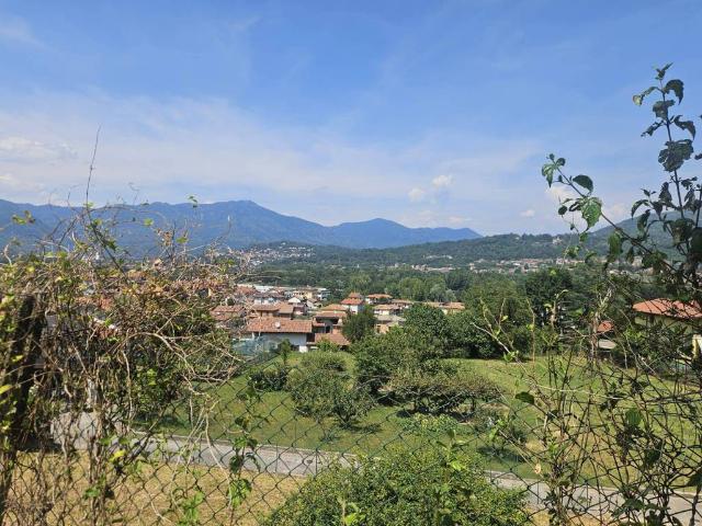 Terreno in vendita a Besozzo, Varese