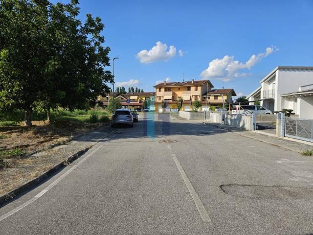 Terreno in vendita a Borgo Virgilio, Romanore