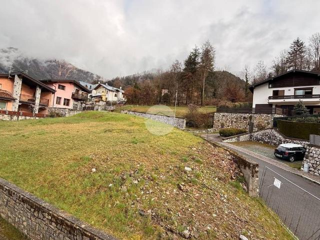 Terreno in vendita a Comunità montana della valle Camonica, Borno