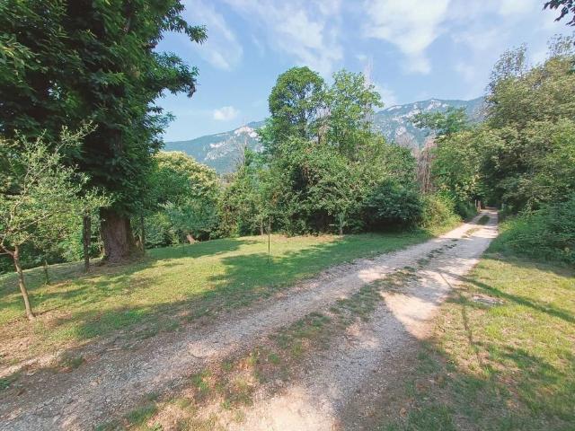 Terreno in vendita a Botticino, Lombardia
