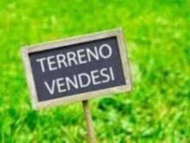 Terreno in vendita a Brandico, Lombardia
