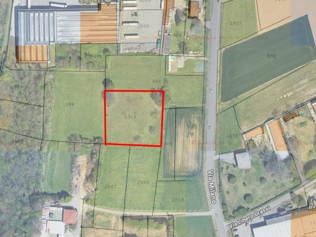 Terreno in vendita a Bregnano, Lombardia