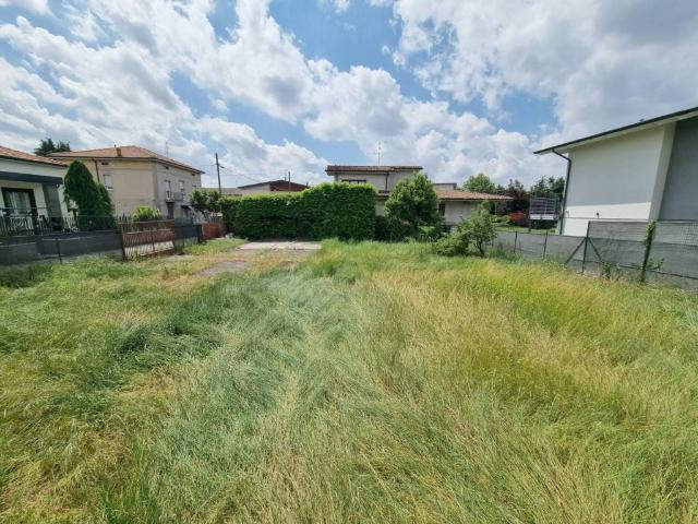 Terreno in vendita a Brembate, Lombardia