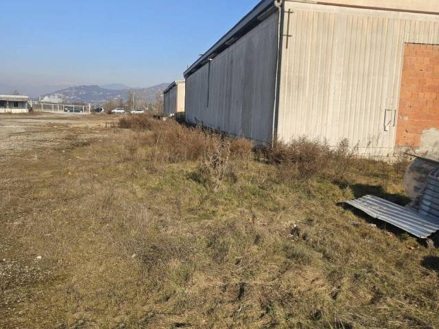 Terreno in vendita a Zona Est, Brescia