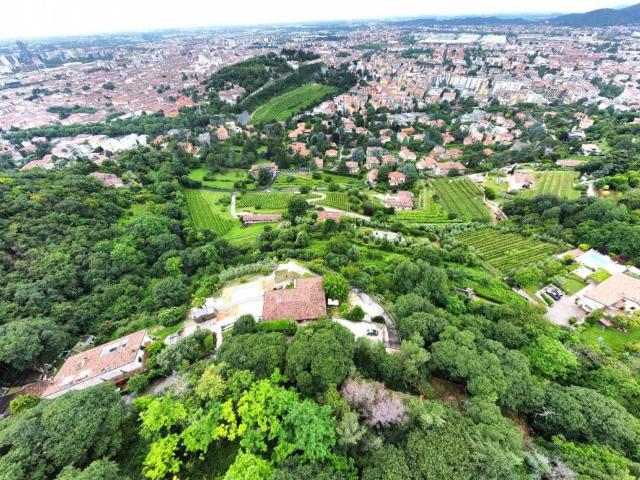 Terreno in vendita a Zona Centro, Brescia