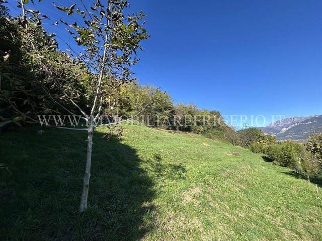 Terreno in vendita a Brivio, Lombardia