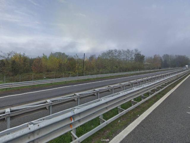 Terreno in vendita a Castronno, Lombardia