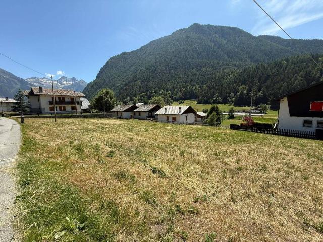 Terreno in vendita a Brusson, Aosta