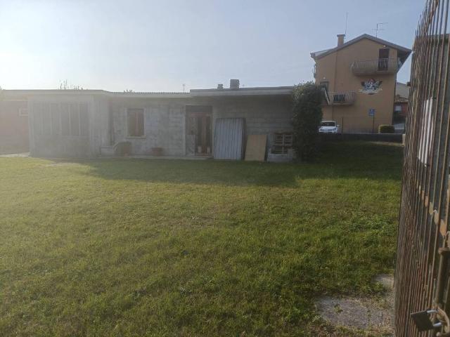 Terreno in vendita a Buja, Friuli-Venezia Giulia