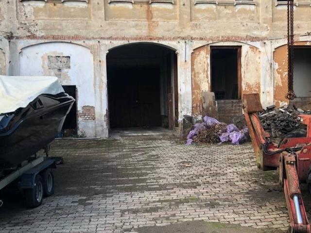 Terreno in vendita a Busto Arsizio, Lombardia