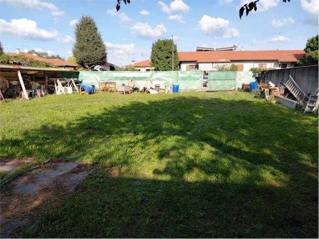 Terreno in vendita a Busto Garolfo, Milano