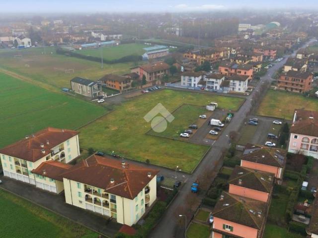 Terreno in vendita a Terra di Mezzo, Re