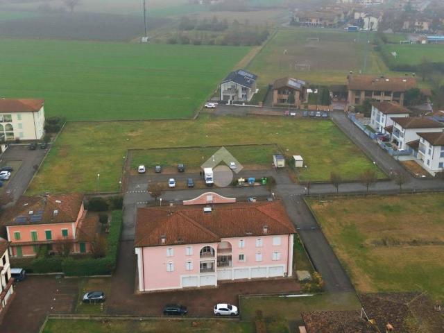 Terreno in vendita a Terra di Mezzo, Re