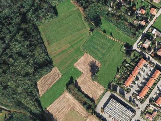 Terreno in vendita a Cadorago, Lombardia