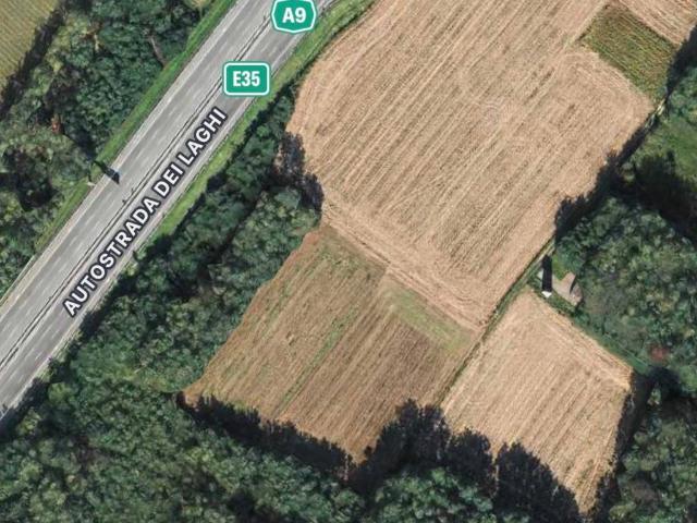 Terreno in vendita a Cadorago, Lombardia