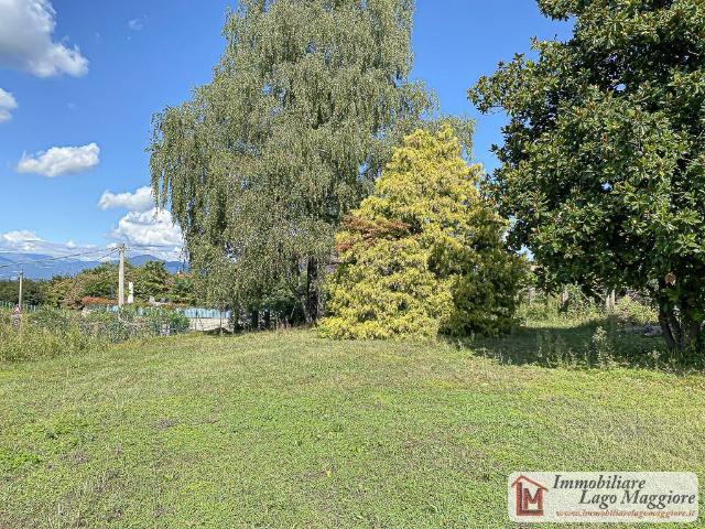 Terreno in vendita a Cadrezzate con Osmate, Osmate Lentate